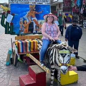 Meet your Posher, Lori